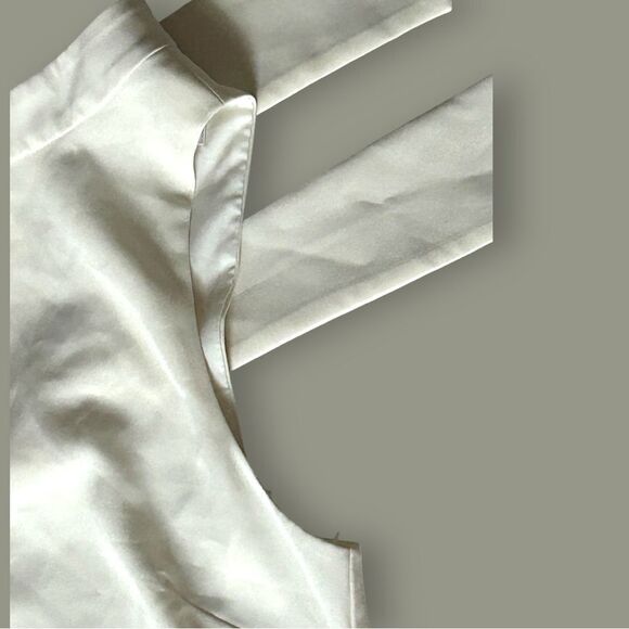 Milly | Women's Sleeveless Tie Neck Blouse in Cream Size Small - Picture 2 of 6